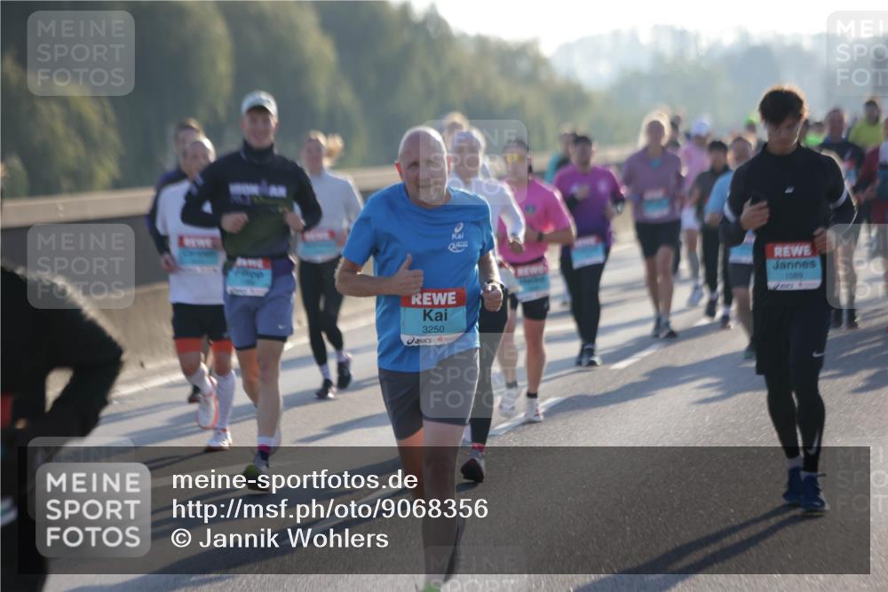 03.10.2025 - Köhlbrandbrückenlauf Jannik Wohlers http://msf.ph/oto/9068356 03.10.2025 09:16:20 Position 3 3250, 1689 meine-sportfotos.de
