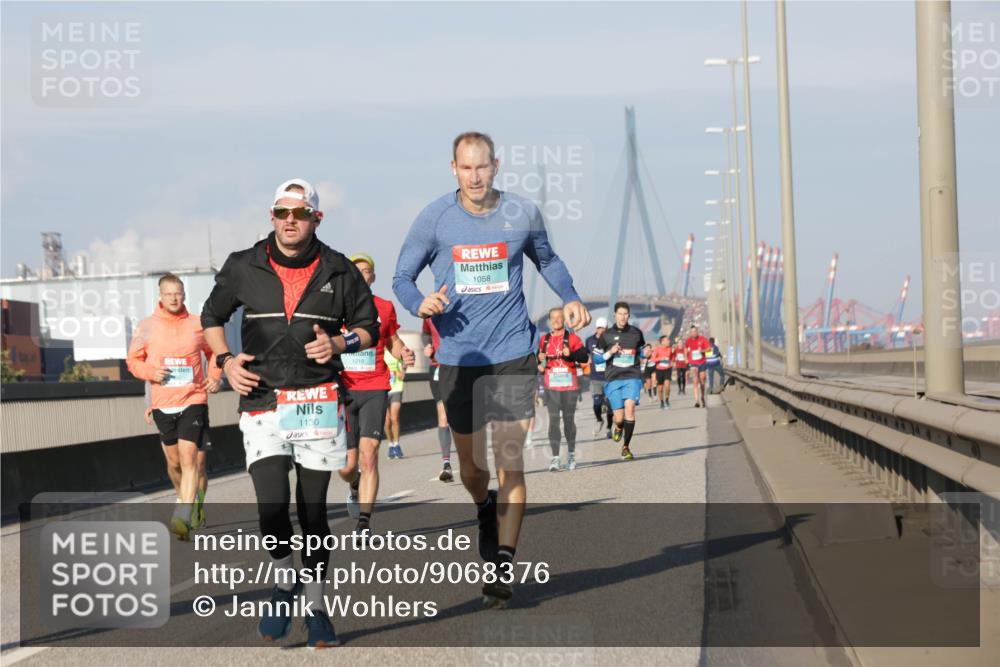 03.10.2025 - Köhlbrandbrückenlauf Jannik Wohlers http://msf.ph/oto/9068376 03.10.2025 09:47:49 Position 3 1130, 1219, 1058 meine-sportfotos.de
