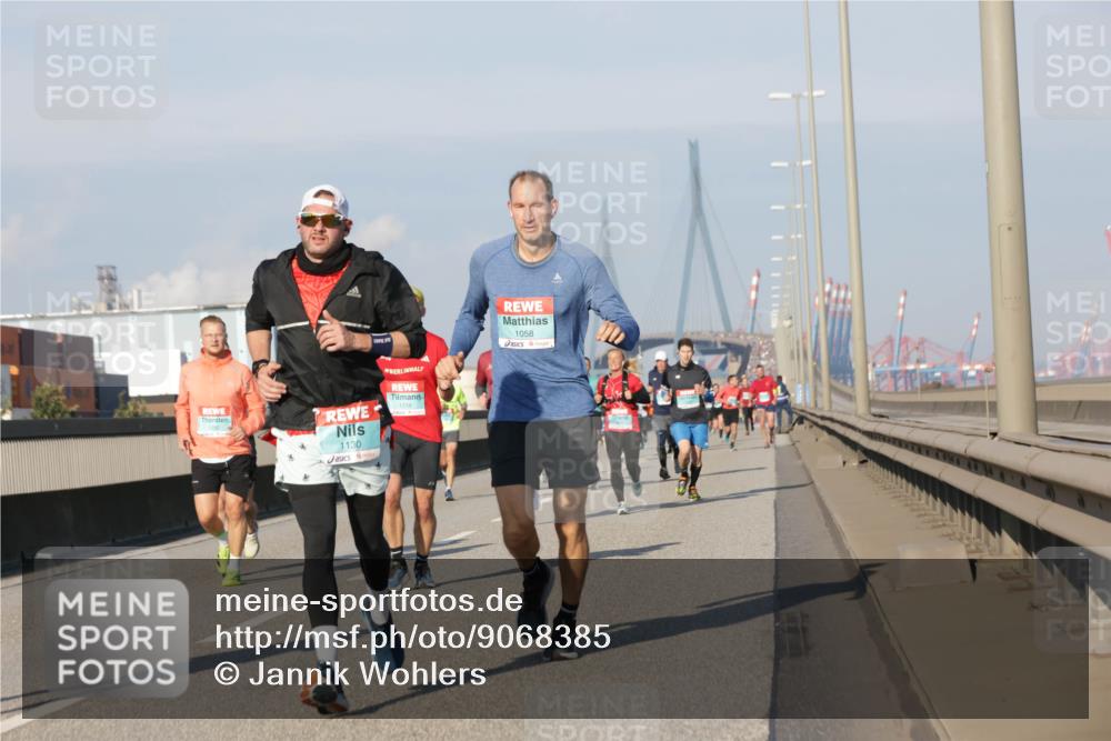 03.10.2025 - Köhlbrandbrückenlauf Jannik Wohlers http://msf.ph/oto/9068385 03.10.2025 09:47:49 Position 3 1130, 1219, 1058 meine-sportfotos.de