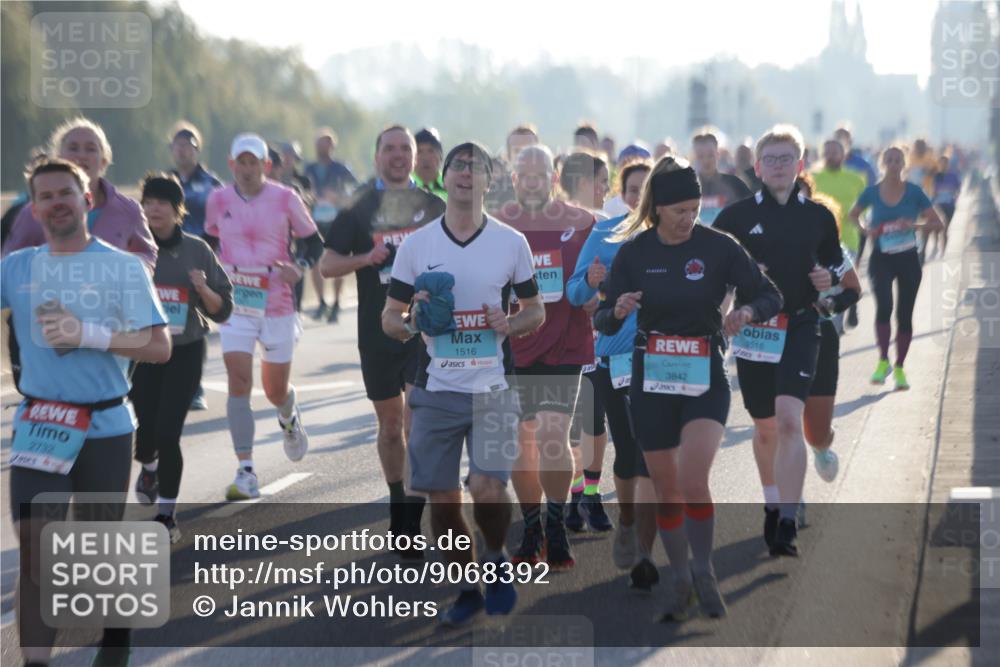 03.10.2025 - Köhlbrandbrückenlauf Jannik Wohlers http://msf.ph/oto/9068392 03.10.2025 09:16:24 Position 3 2132, 1516, 3842, 8516 meine-sportfotos.de