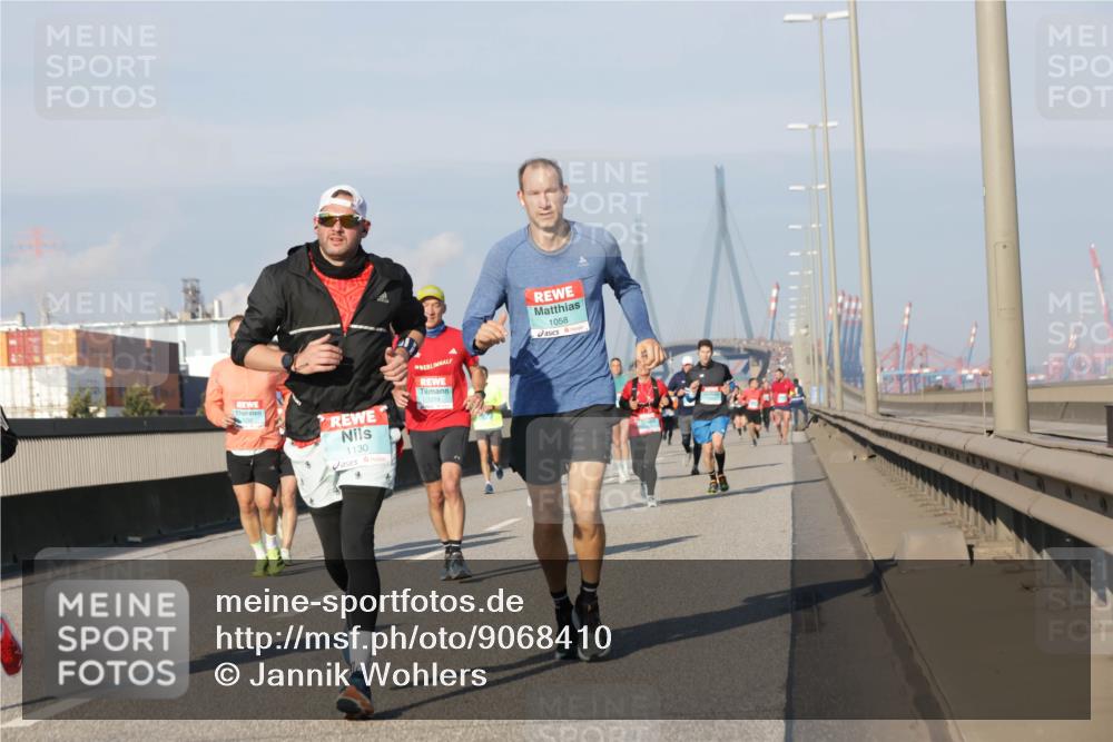 03.10.2025 - Köhlbrandbrückenlauf Jannik Wohlers http://msf.ph/oto/9068410 03.10.2025 09:47:49 Position 3 1130, 1058 meine-sportfotos.de