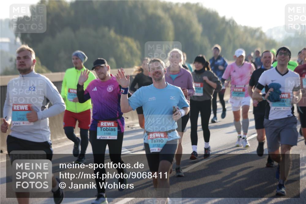 03.10.2025 - Köhlbrandbrückenlauf Jannik Wohlers http://msf.ph/oto/9068411 03.10.2025 09:16:25 Position 3 01, 10, 2015, 3802, 1188, 2732, 1516 meine-sportfotos.de
