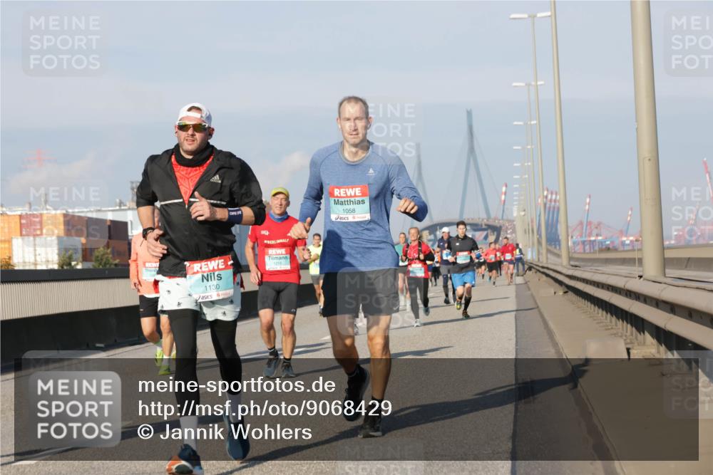03.10.2025 - Köhlbrandbrückenlauf Jannik Wohlers http://msf.ph/oto/9068429 03.10.2025 09:47:50 Position 3 1130, 1058 meine-sportfotos.de
