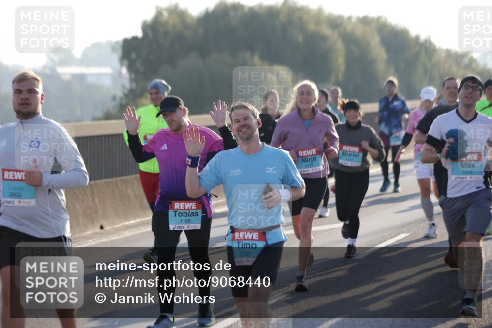 03.10.2025 - Köhlbrandbrückenlauf Jannik Wohlers http://msf.ph/oto/9068440 03.10.2025 09:16:26 Position 3 3802, 01, 10, 2015, 3579, 1227, 1188, 2732, 1516 meine-sportfotos.de