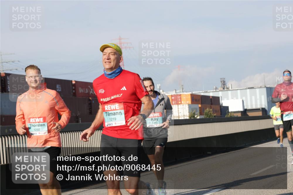 03.10.2025 - Köhlbrandbrückenlauf Jannik Wohlers http://msf.ph/oto/9068445 03.10.2025 09:47:53 Position 3 360, 1292, 1219, 1380 meine-sportfotos.de