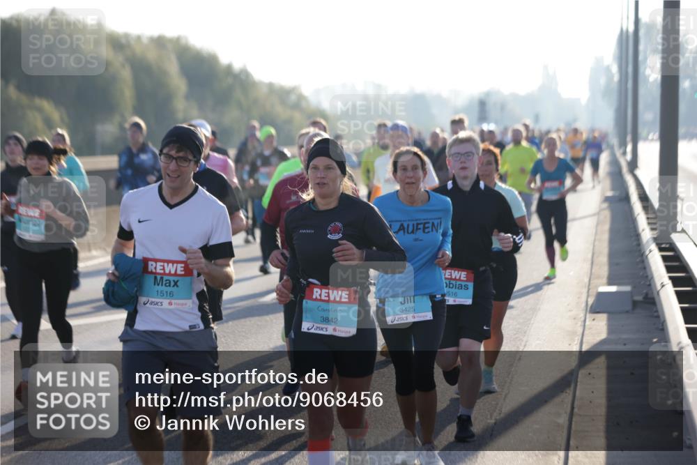 03.10.2025 - Köhlbrandbrückenlauf Jannik Wohlers http://msf.ph/oto/9068456 03.10.2025 09:16:27 Position 3 10, 1516, 3842, 3425, 516 meine-sportfotos.de