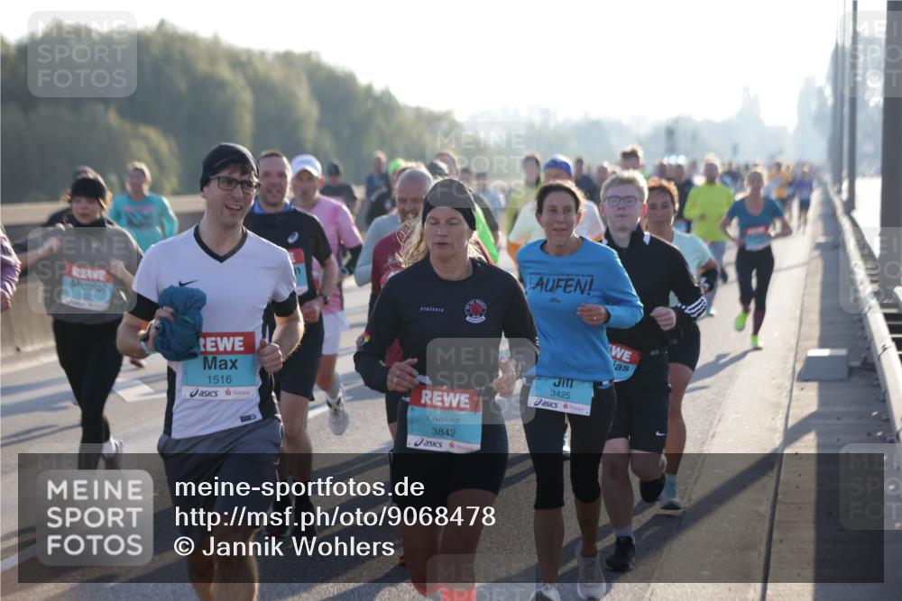 03.10.2025 - Köhlbrandbrückenlauf Jannik Wohlers http://msf.ph/oto/9068478 03.10.2025 09:16:27 Position 3 1516, 3842, 3425 meine-sportfotos.de