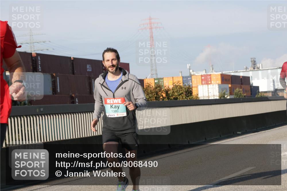 03.10.2025 - Köhlbrandbrückenlauf Jannik Wohlers http://msf.ph/oto/9068490 03.10.2025 09:47:54 Position 3 1380 meine-sportfotos.de