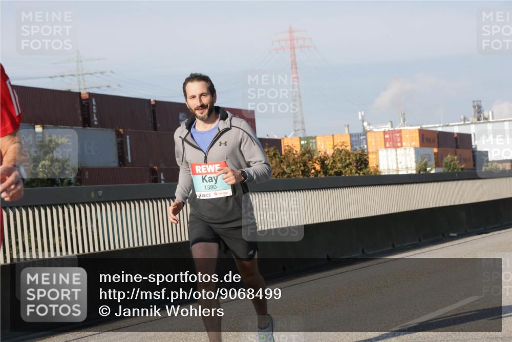 03.10.2025 - Köhlbrandbrückenlauf Jannik Wohlers http://msf.ph/oto/9068499 03.10.2025 09:47:54 Position 3 0660, 1380 meine-sportfotos.de