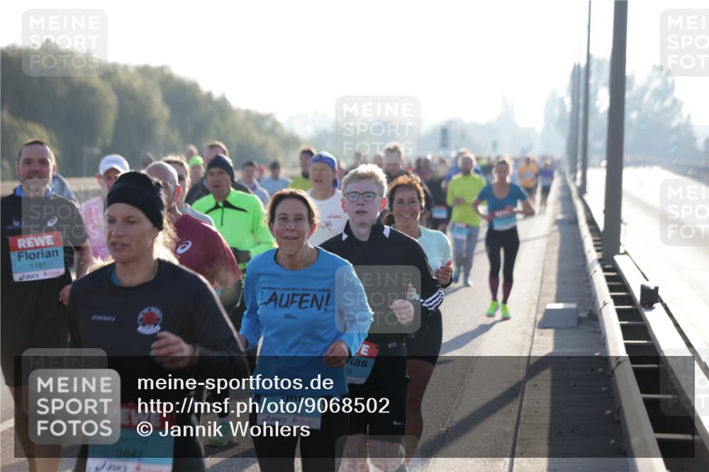 03.10.2025 - Köhlbrandbrückenlauf Jannik Wohlers http://msf.ph/oto/9068502 03.10.2025 09:16:28 Position 3 1181, 3842, 3425, 16, 80 meine-sportfotos.de