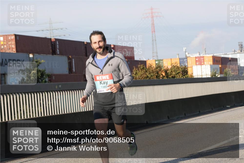 03.10.2025 - Köhlbrandbrückenlauf Jannik Wohlers http://msf.ph/oto/9068505 03.10.2025 09:47:54 Position 3 1380 meine-sportfotos.de