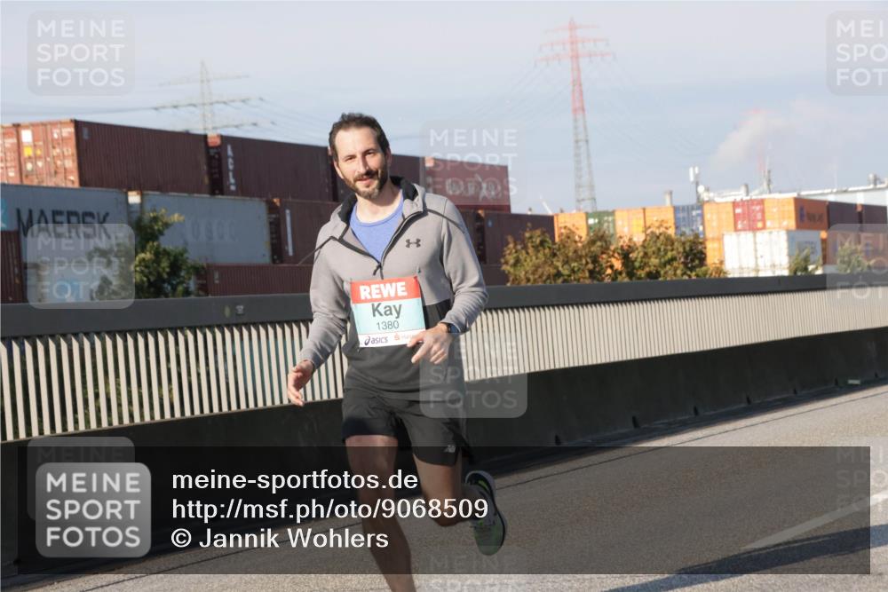 03.10.2025 - Köhlbrandbrückenlauf Jannik Wohlers http://msf.ph/oto/9068509 03.10.2025 09:47:54 Position 3 1380 meine-sportfotos.de