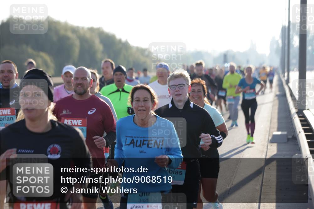 03.10.2025 - Köhlbrandbrückenlauf Jannik Wohlers http://msf.ph/oto/9068519 03.10.2025 09:16:28 Position 3 118, 3425, 516 meine-sportfotos.de