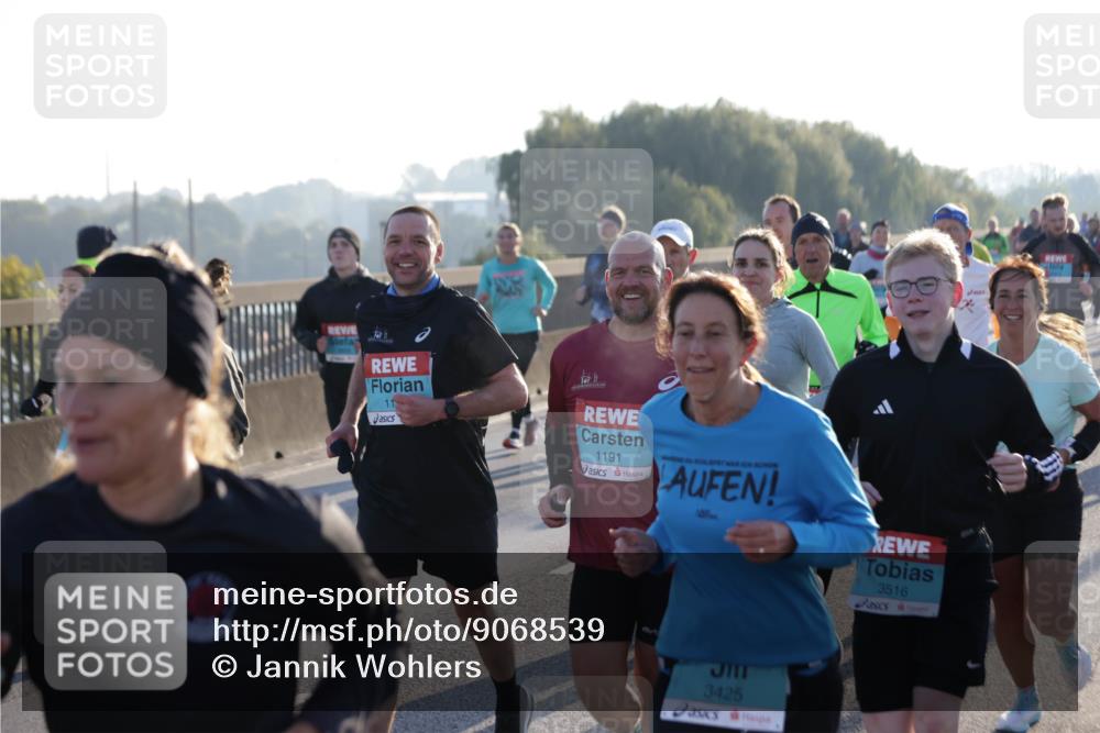 03.10.2025 - Köhlbrandbrückenlauf Jannik Wohlers http://msf.ph/oto/9068539 03.10.2025 09:16:29 Position 3 1191, 3425, 3516 meine-sportfotos.de