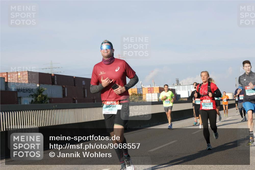 03.10.2025 - Köhlbrandbrückenlauf Jannik Wohlers http://msf.ph/oto/9068557 03.10.2025 09:47:57 Position 3 3118, 3630, 1316 meine-sportfotos.de