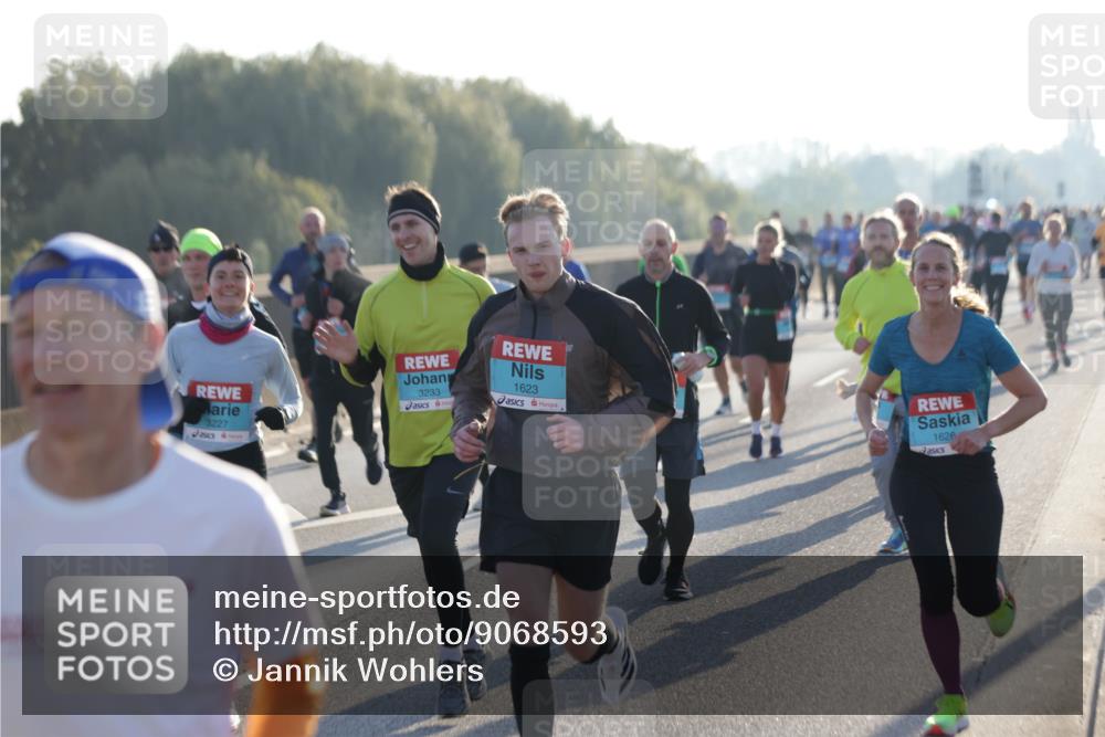 03.10.2025 - Köhlbrandbrückenlauf Jannik Wohlers http://msf.ph/oto/9068593 03.10.2025 09:16:31 Position 3 3227, 3233, 1623, 1626 meine-sportfotos.de