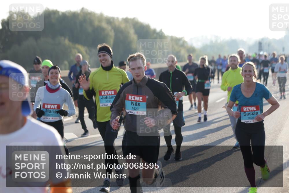 03.10.2025 - Köhlbrandbrückenlauf Jannik Wohlers http://msf.ph/oto/9068595 03.10.2025 09:16:31 Position 3 3227, 3233, 1623, 1626 meine-sportfotos.de