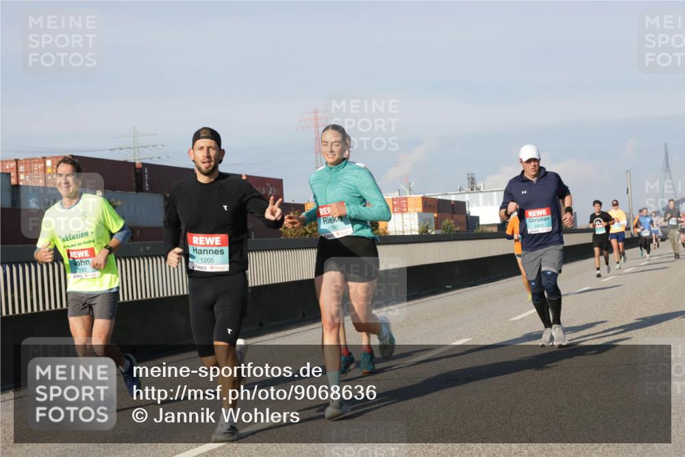 03.10.2025 - Köhlbrandbrückenlauf Jannik Wohlers http://msf.ph/oto/9068636 03.10.2025 09:48:00 Position 3 1182, 1205, 1280, 2843 meine-sportfotos.de