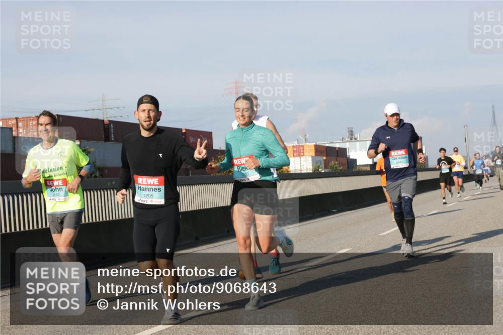 03.10.2025 - Köhlbrandbrückenlauf Jannik Wohlers http://msf.ph/oto/9068643 03.10.2025 09:48:00 Position 3 1182, 1205, 1280, 2843 meine-sportfotos.de
