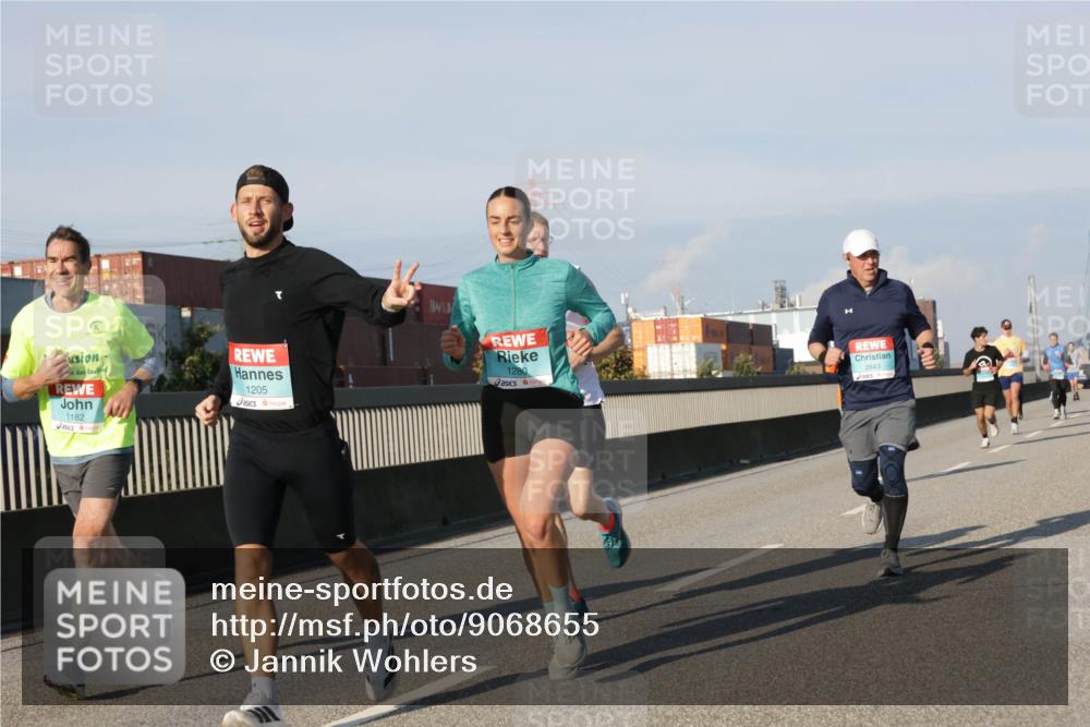 03.10.2025 - Köhlbrandbrückenlauf Jannik Wohlers http://msf.ph/oto/9068655 03.10.2025 09:48:00 Position 3 1182, 1205, 1280, 2843 meine-sportfotos.de