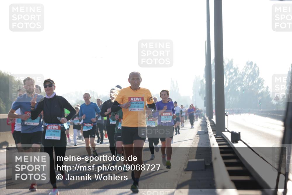 03.10.2025 - Köhlbrandbrückenlauf Jannik Wohlers http://msf.ph/oto/9068727 03.10.2025 09:16:41 Position 3 2814, 1428, 2677 meine-sportfotos.de