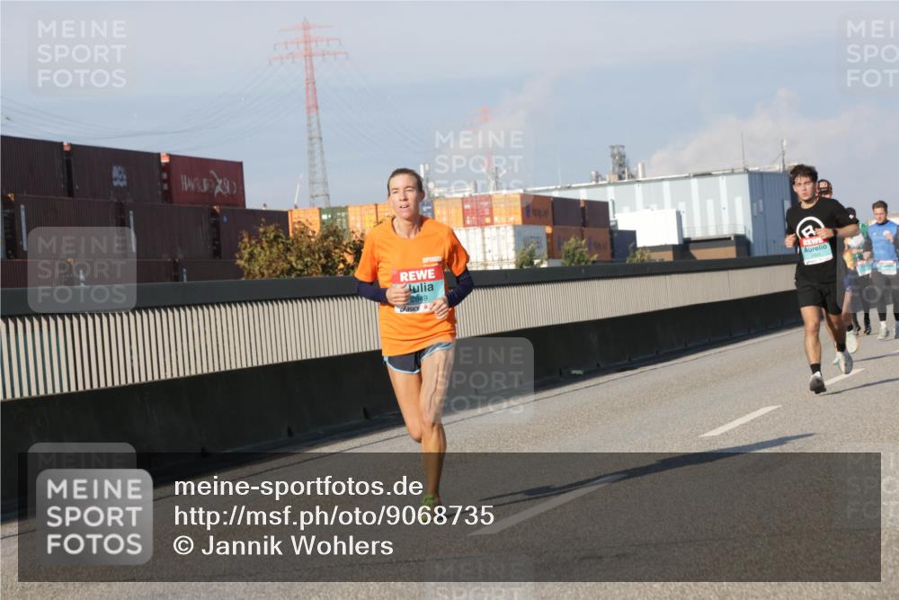 03.10.2025 - Köhlbrandbrückenlauf Jannik Wohlers http://msf.ph/oto/9068735 03.10.2025 09:48:03 Position 3 2849, 2901 meine-sportfotos.de