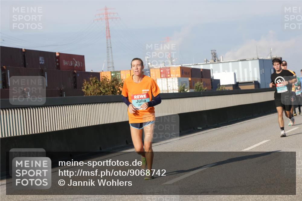 03.10.2025 - Köhlbrandbrückenlauf Jannik Wohlers http://msf.ph/oto/9068742 03.10.2025 09:48:03 Position 3 28, 2901 meine-sportfotos.de