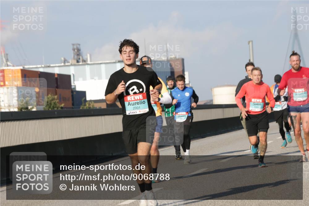 03.10.2025 - Köhlbrandbrückenlauf Jannik Wohlers http://msf.ph/oto/9068788 03.10.2025 09:48:05 Position 3 2901, 1165, 1273 meine-sportfotos.de