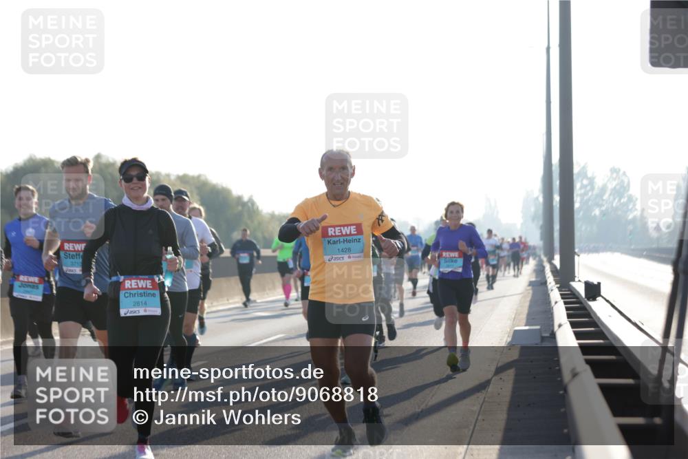 03.10.2025 - Köhlbrandbrückenlauf Jannik Wohlers http://msf.ph/oto/9068818 03.10.2025 09:16:42 Position 3 3710, 2814, 1428 meine-sportfotos.de