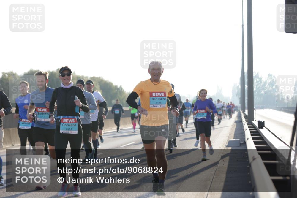 03.10.2025 - Köhlbrandbrückenlauf Jannik Wohlers http://msf.ph/oto/9068824 03.10.2025 09:16:42 Position 3 3710, 2814, 1428 meine-sportfotos.de