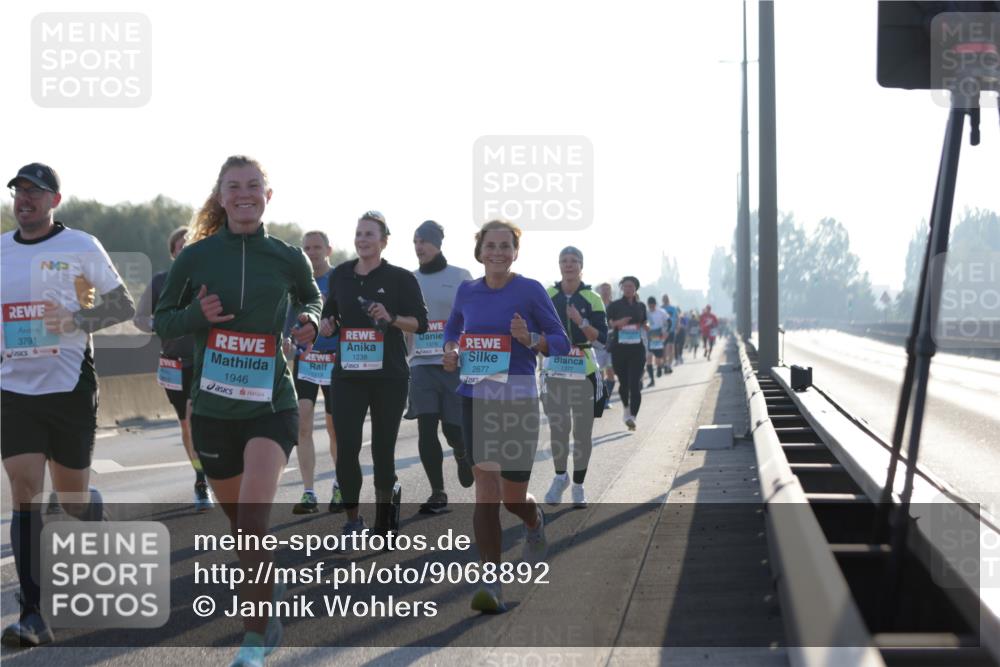 03.10.2025 - Köhlbrandbrückenlauf Jannik Wohlers http://msf.ph/oto/9068892 03.10.2025 09:16:45 Position 3 3791, 1946, 1378, 1238, 1377, 2677 meine-sportfotos.de