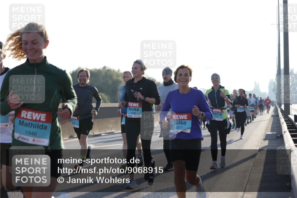 03.10.2025 - Köhlbrandbrückenlauf Jannik Wohlers http://msf.ph/oto/9068915 03.10.2025 09:16:45 Position 3 1946, 1238, 2677, 1377 meine-sportfotos.de