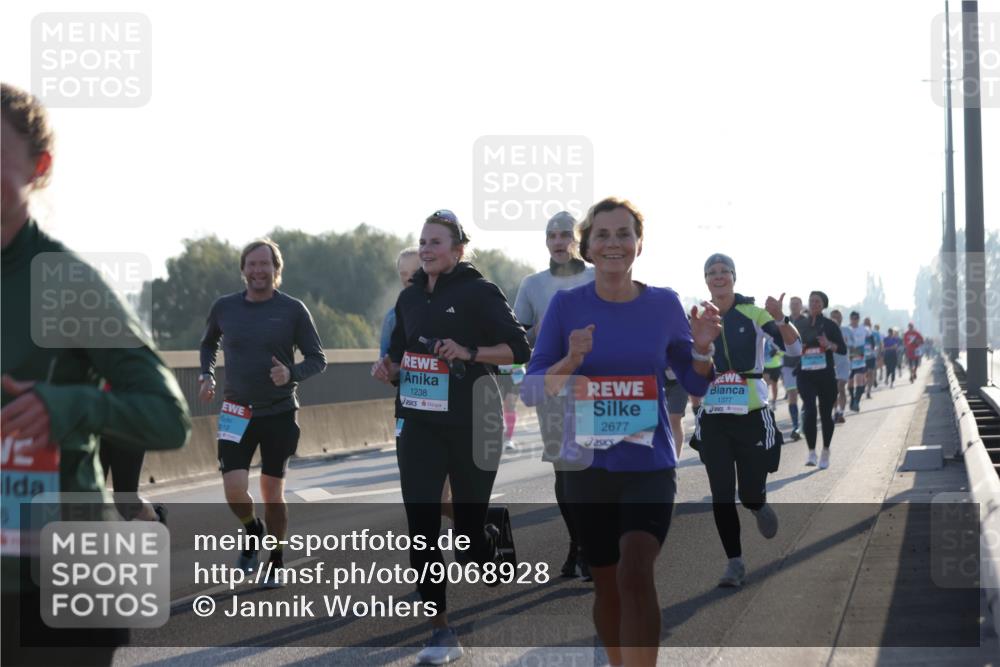 03.10.2025 - Köhlbrandbrückenlauf Jannik Wohlers http://msf.ph/oto/9068928 03.10.2025 09:16:45 Position 3 1813, 1238, 2677, 1377 meine-sportfotos.de