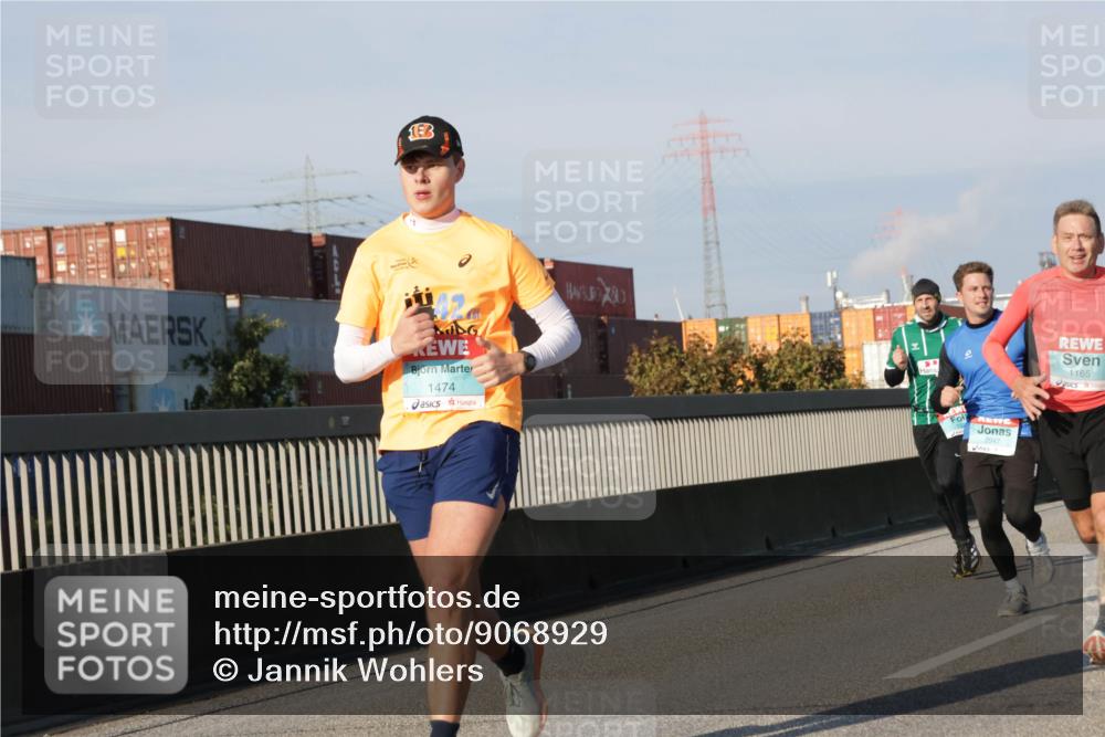 03.10.2025 - Köhlbrandbrückenlauf Jannik Wohlers http://msf.ph/oto/9068929 03.10.2025 09:48:09 Position 3 1474, 2947, 1165 meine-sportfotos.de