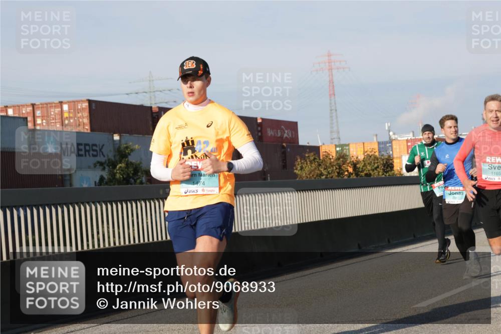 03.10.2025 - Köhlbrandbrückenlauf Jannik Wohlers http://msf.ph/oto/9068933 03.10.2025 09:48:09 Position 3 1474, 2947, 1165 meine-sportfotos.de