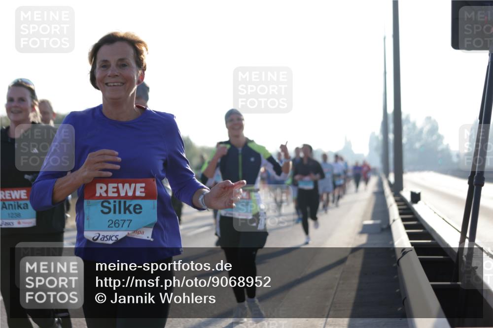 03.10.2025 - Köhlbrandbrückenlauf Jannik Wohlers http://msf.ph/oto/9068952 03.10.2025 09:16:46 Position 3 1238, 2677 meine-sportfotos.de