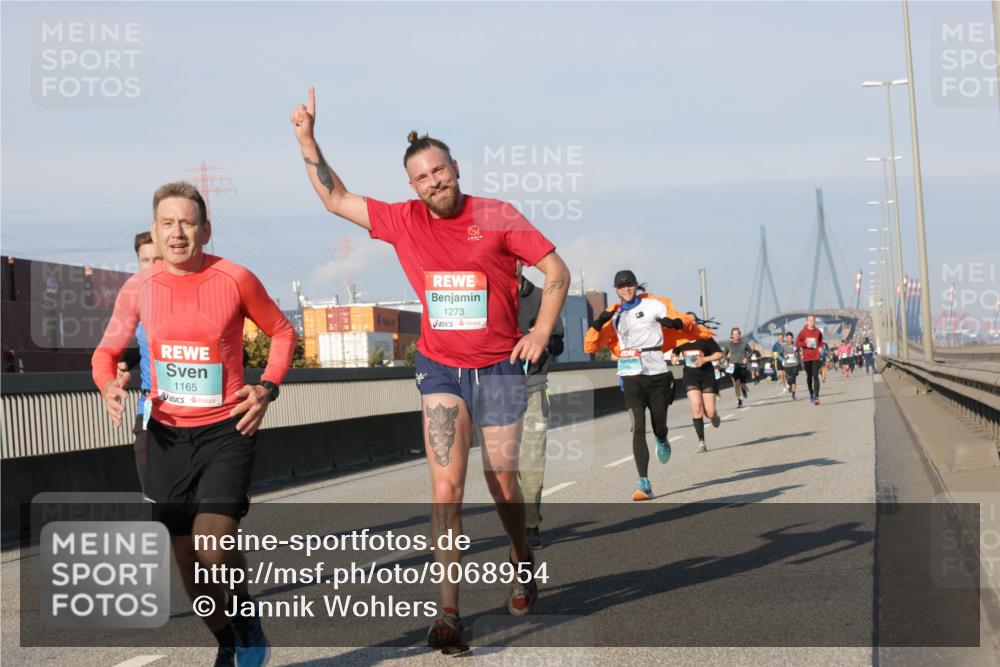 03.10.2025 - Köhlbrandbrückenlauf Jannik Wohlers http://msf.ph/oto/9068954 03.10.2025 09:48:10 Position 3 1165, 1273 meine-sportfotos.de