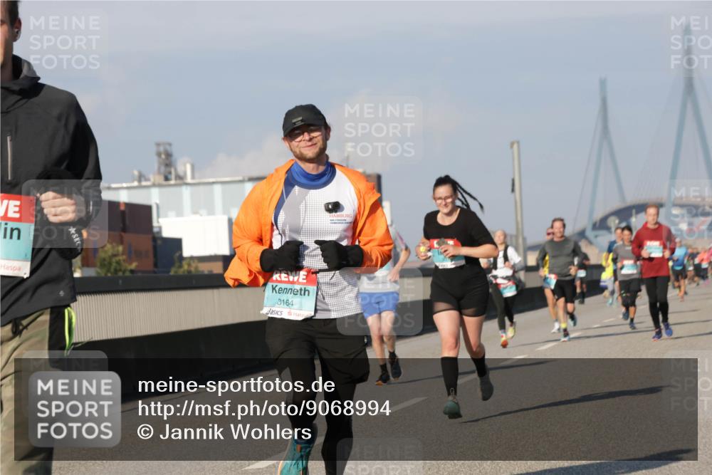 03.10.2025 - Köhlbrandbrückenlauf Jannik Wohlers http://msf.ph/oto/9068994 03.10.2025 09:48:12 Position 3 8164 meine-sportfotos.de