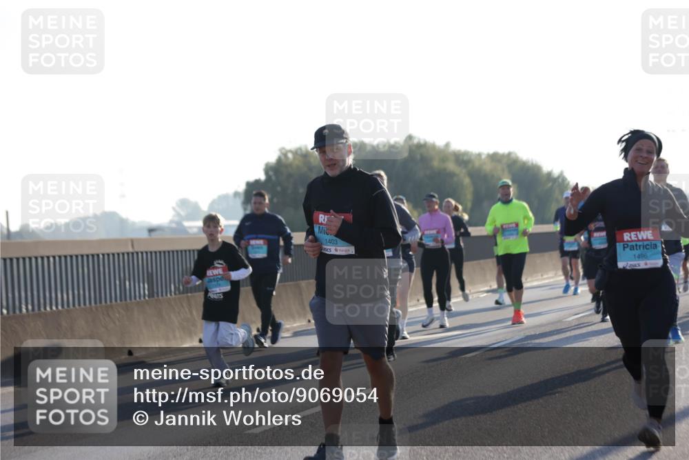 03.10.2025 - Köhlbrandbrückenlauf Jannik Wohlers http://msf.ph/oto/9069054 03.10.2025 09:16:49 Position 3 1403, 1496 meine-sportfotos.de