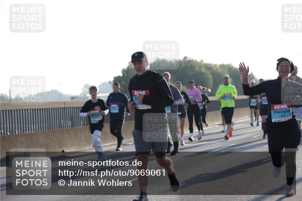 03.10.2025 - Köhlbrandbrückenlauf Jannik Wohlers http://msf.ph/oto/9069061 03.10.2025 09:16:49 Position 3 1400, 1496 meine-sportfotos.de