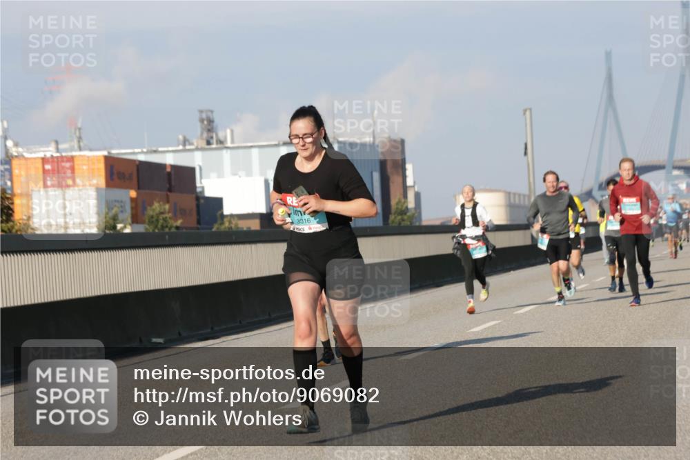 03.10.2025 - Köhlbrandbrückenlauf Jannik Wohlers http://msf.ph/oto/9069082 03.10.2025 09:48:14 Position 3 3316 meine-sportfotos.de