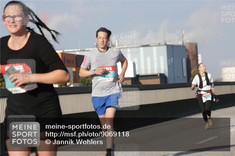 03.10.2025 - Köhlbrandbrückenlauf Jannik Wohlers http://msf.ph/oto/9069118 03.10.2025 09:48:15 Position 3 2857 meine-sportfotos.de