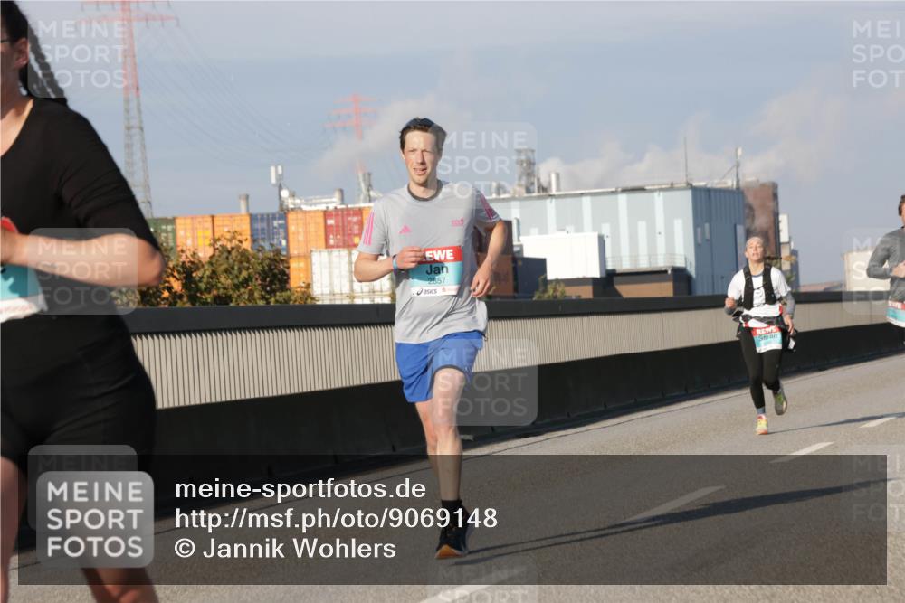 03.10.2025 - Köhlbrandbrückenlauf Jannik Wohlers http://msf.ph/oto/9069148 03.10.2025 09:48:16 Position 3 2857 meine-sportfotos.de