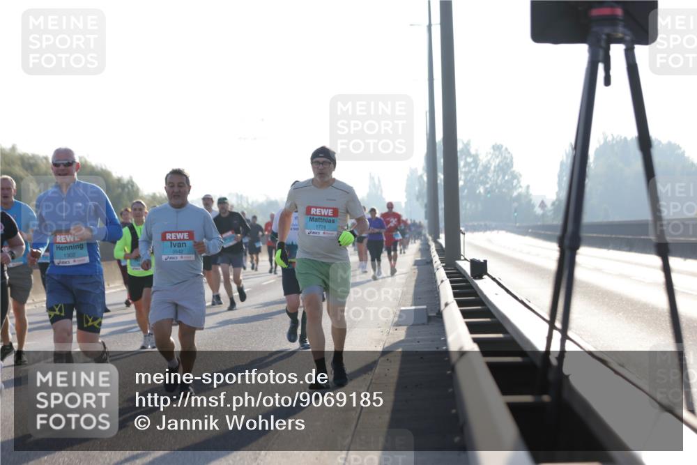 03.10.2025 - Köhlbrandbrückenlauf Jannik Wohlers http://msf.ph/oto/9069185 03.10.2025 09:16:53 Position 3 1302, 3542, 9, 1776 meine-sportfotos.de