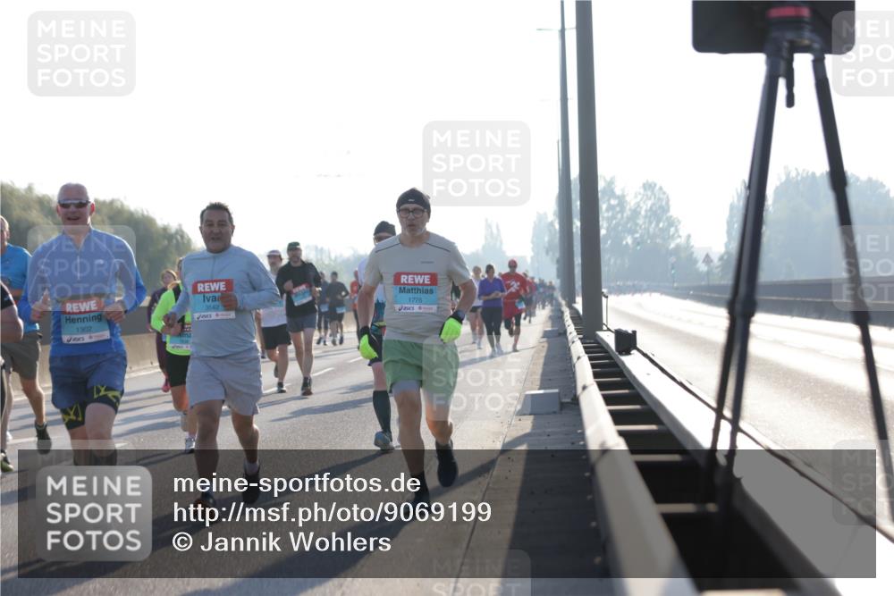 03.10.2025 - Köhlbrandbrückenlauf Jannik Wohlers http://msf.ph/oto/9069199 03.10.2025 09:16:53 Position 3 1302, 3542, 1776 meine-sportfotos.de