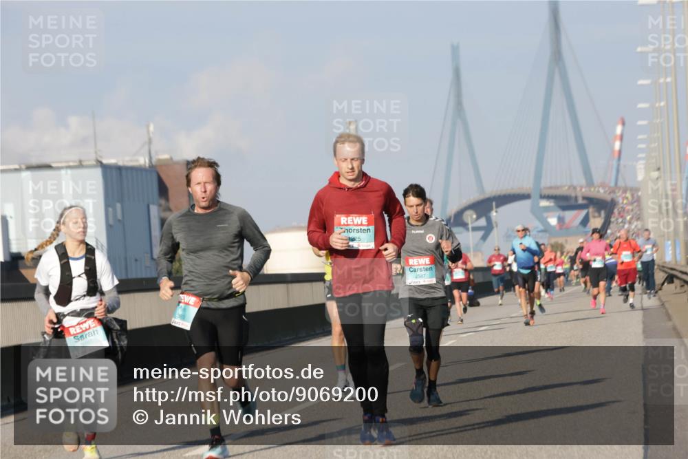 03.10.2025 - Köhlbrandbrückenlauf Jannik Wohlers http://msf.ph/oto/9069200 03.10.2025 09:48:18 Position 3 3165, 1225, 2587 meine-sportfotos.de