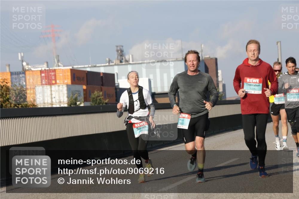 03.10.2025 - Köhlbrandbrückenlauf Jannik Wohlers http://msf.ph/oto/9069216 03.10.2025 09:48:19 Position 3 3813, 1225, 2587 meine-sportfotos.de