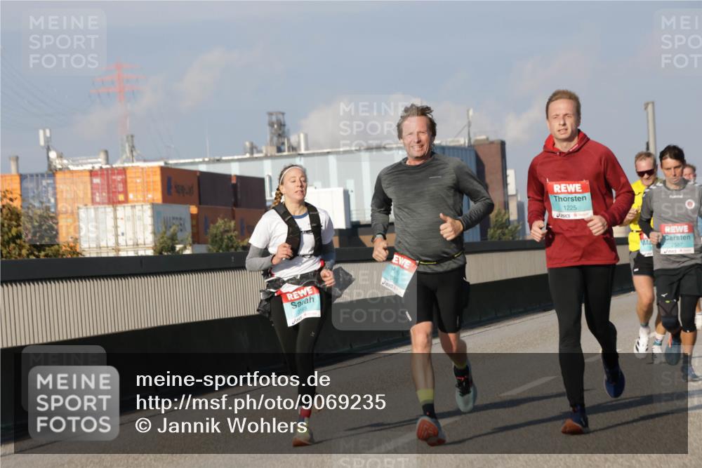 03.10.2025 - Köhlbrandbrückenlauf Jannik Wohlers http://msf.ph/oto/9069235 03.10.2025 09:48:19 Position 3 3165, 1225, 2587 meine-sportfotos.de
