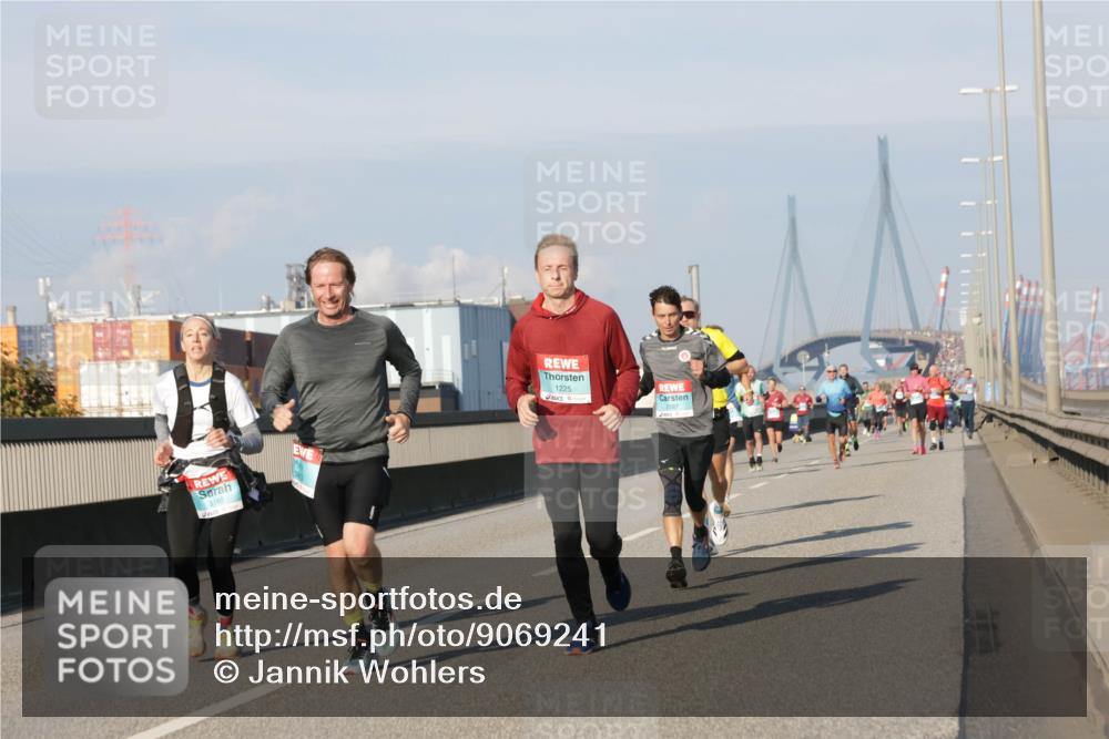03.10.2025 - Köhlbrandbrückenlauf Jannik Wohlers http://msf.ph/oto/9069241 03.10.2025 09:48:20 Position 3 3165, 1225, 2587 meine-sportfotos.de
