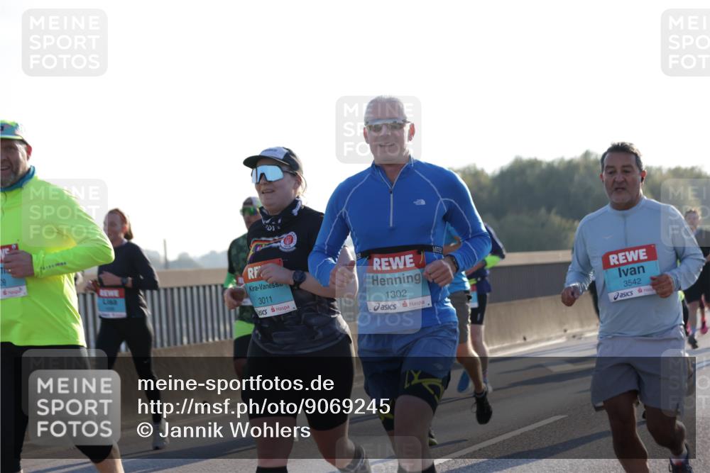 03.10.2025 - Köhlbrandbrückenlauf Jannik Wohlers http://msf.ph/oto/9069245 03.10.2025 09:16:54 Position 3 3011, 1302, 3542 meine-sportfotos.de